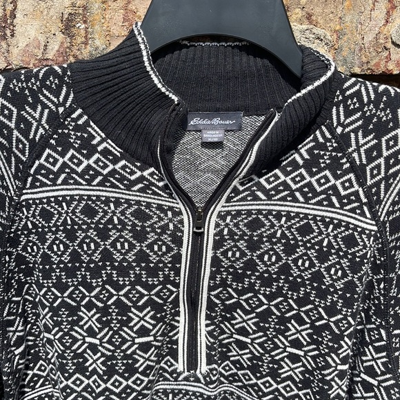 Patterned Zipper Sweater - Picture 4 of 5